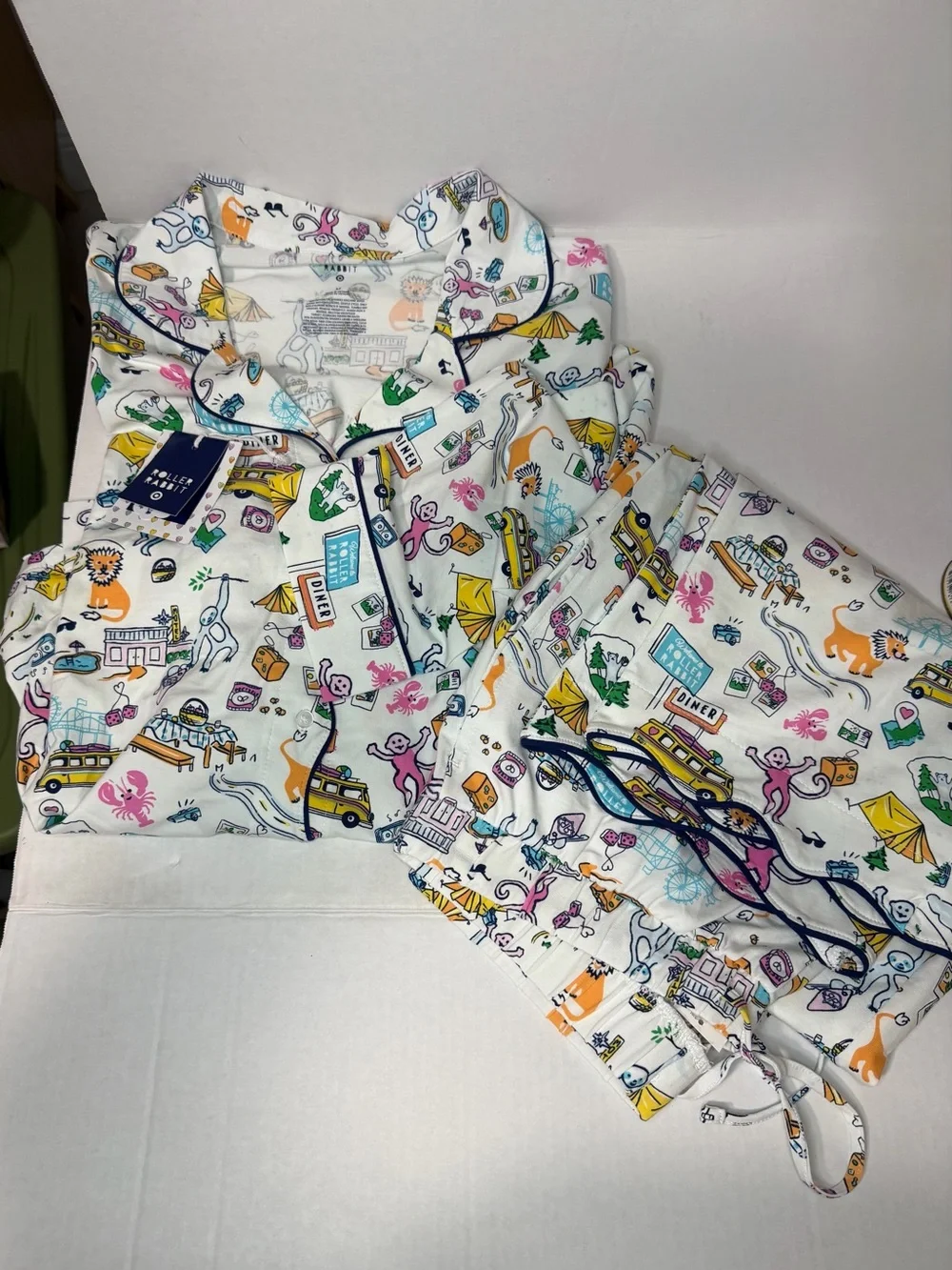 Roller Rabbit x Target Road Piece Pajama Set Button-Front Long Sleeve Graphic M - Picture 5 of 9